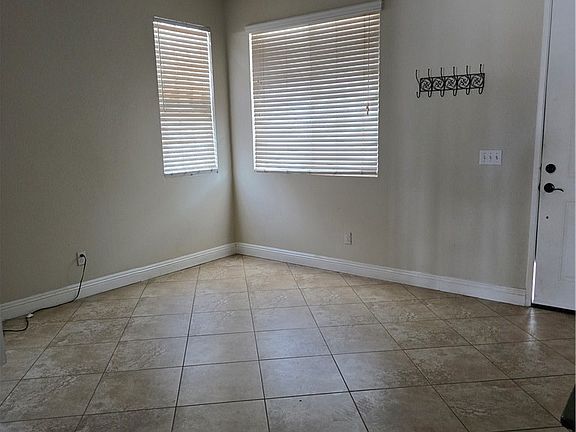 4th image of 14286 Quinn Ct