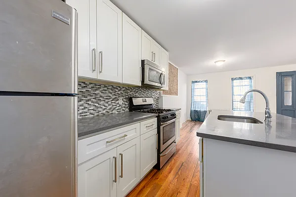 Rented by Corcoran | media 31