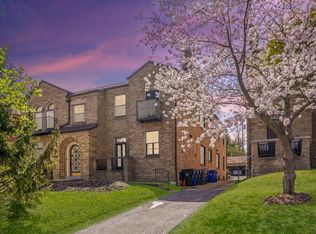 7358 Pershing Ave, Saint Louis, MO 63130