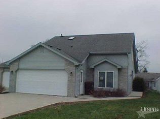 1748 E Inverness Cir, Columbia City, IN 46725