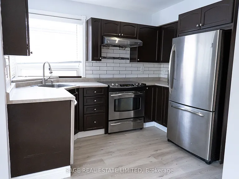 37 Tiago Ave #MAIN FLOOR — Photo 6
