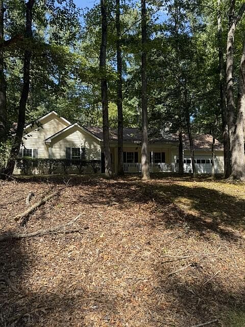 1st image of 255 Lakeside Cir