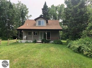 1015 Esmond Rd, Oscoda, MI 48730