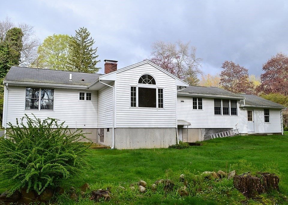 492 Grove St, Framingham, MA 01701 Zillow