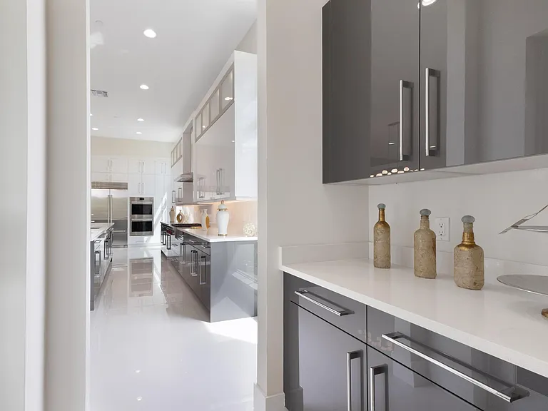 9124 Coral Isles Cir — Photo 25