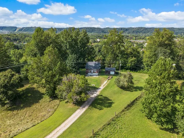 4 Thornton St, Russell, KY 41169