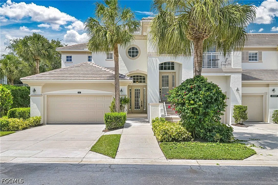 3 bed, 3.0 bath, 2060 sqft, $10,000 — Photo 2