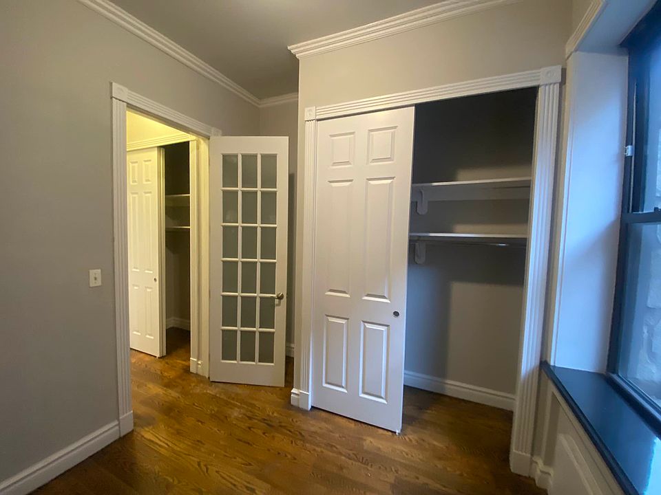 2nd image of 209 E 25th St APT 4C