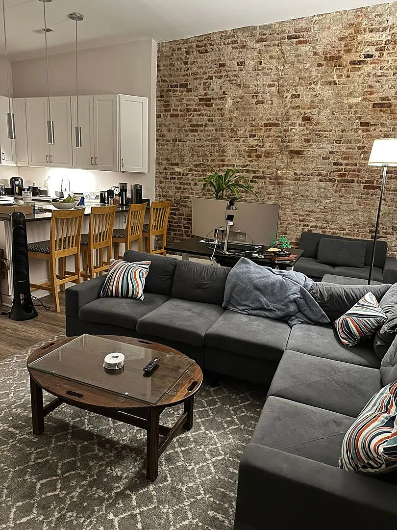 Welcome to Urban Elegance in the Heart of Historic Old City, Philadelphia — Photo 3