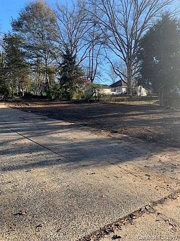 2nd image of 519 S Confederate Ave
