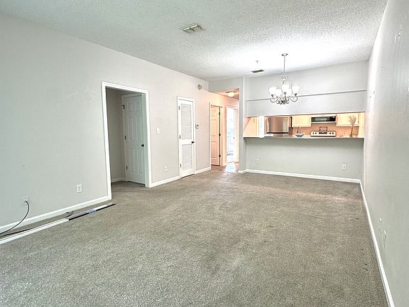 4th image of 200 Sandestin Ln APT 1402
