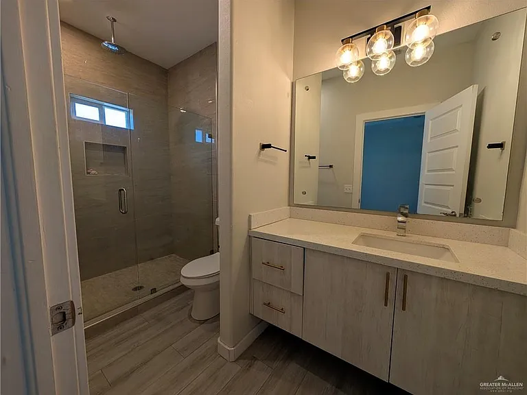 1320 N McColl Rd #1 — Photo 9