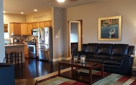 2nd image of 6022 Glen Oak Ct
