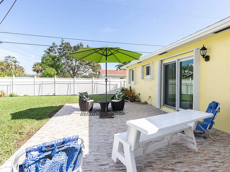 343 Balsam St — Photo 35
