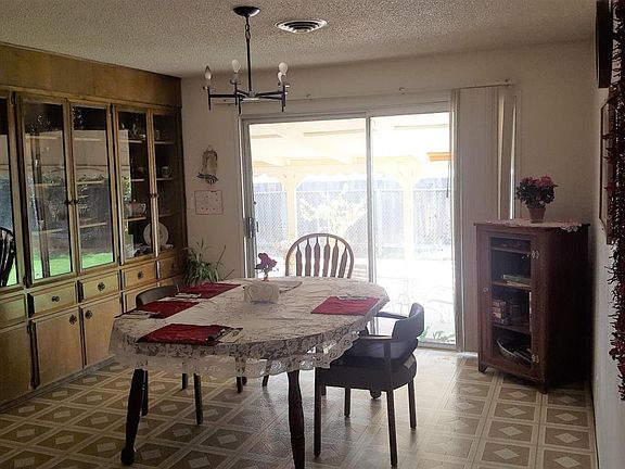 3rd image of 5044 Surrey Dr