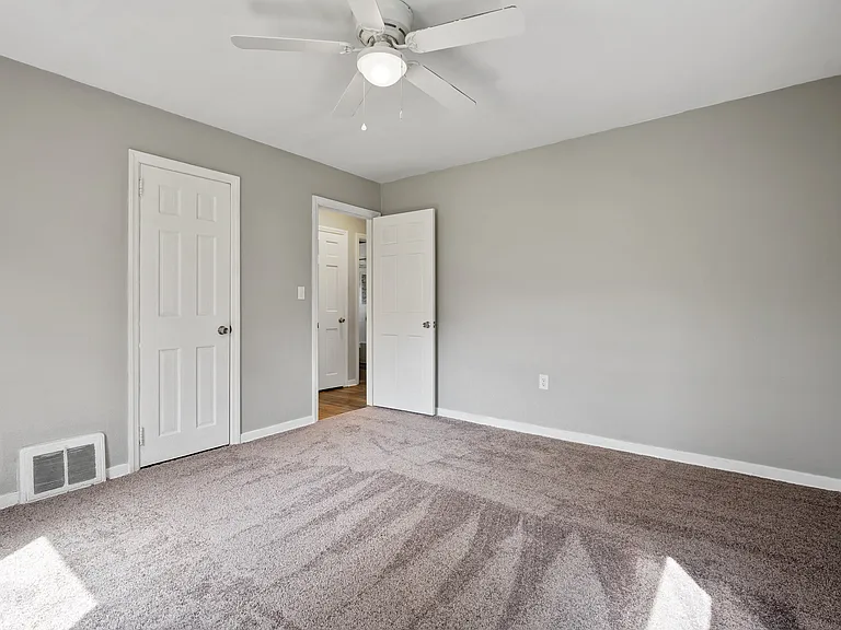 3302 S Park Rd — Photo 15