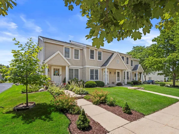 115 East Rivera DRIVE #B, Waukesha, WI 53189