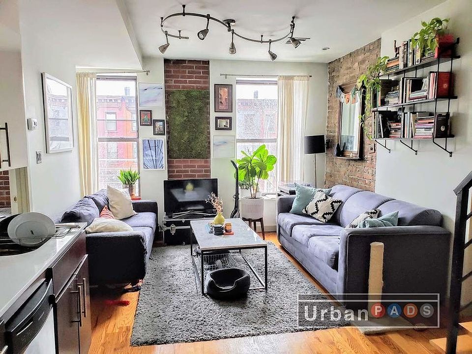 1st image of 179 Putnam Ave