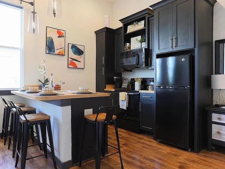 2004 N Howard Ave #203 — Photo 4