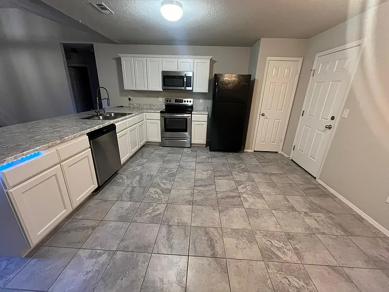 821 Richland Creek Ave — Photo 7