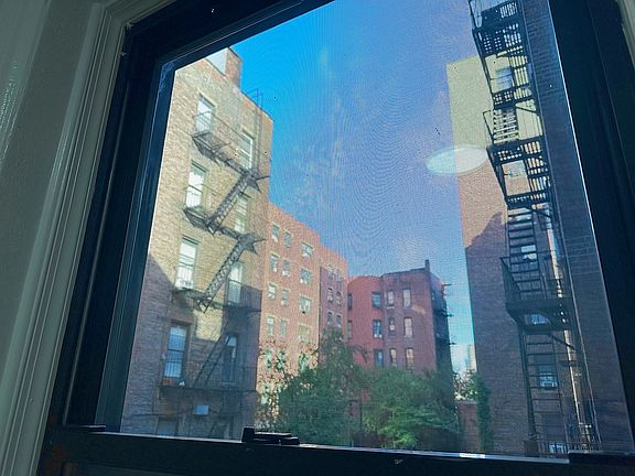 4th image of 485 Amsterdam Ave APT 2R