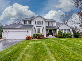 19 Waterford Dr, Westfield, MA 01085