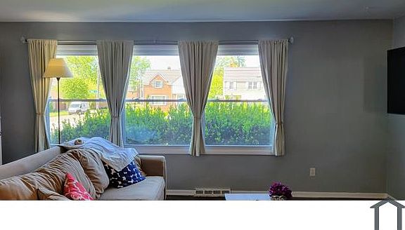 2nd image of 13578 Cedar Rd #1