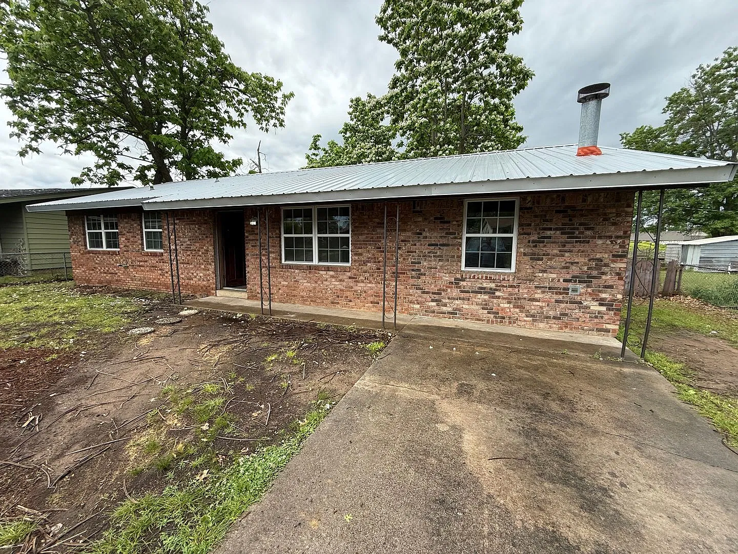 3 bed, 1 bath House. — Photo 1