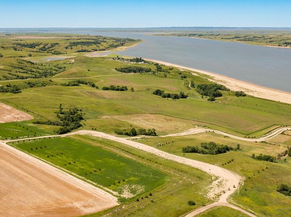 3 Oahe Links, Linton, ND 58552