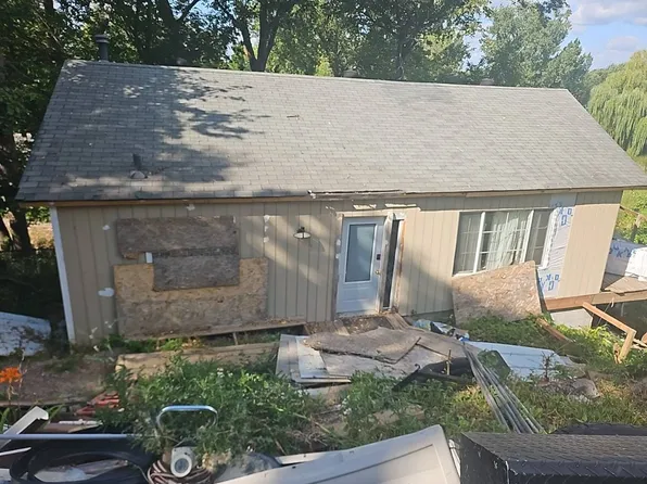 5138 Hanover Rd, Mound, MN 55364