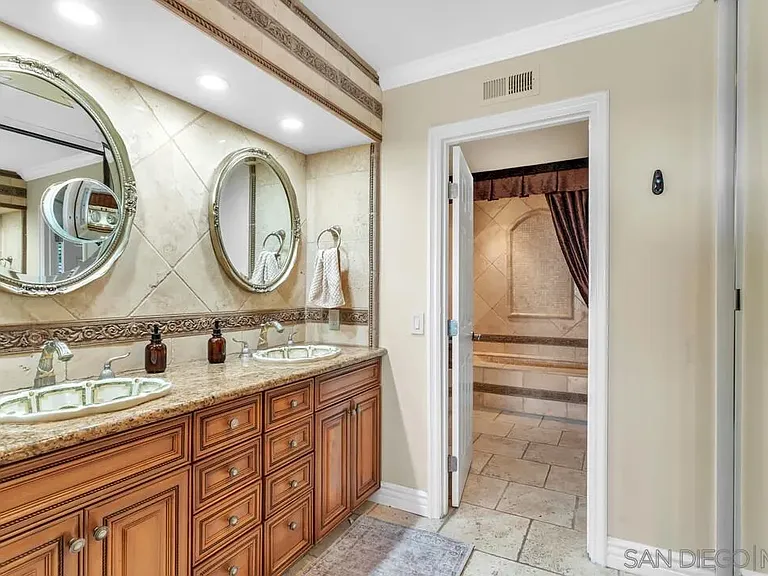 6322 Bernadette Ln — Photo 15