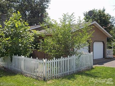 5th image of 47579 Lakeview Dr