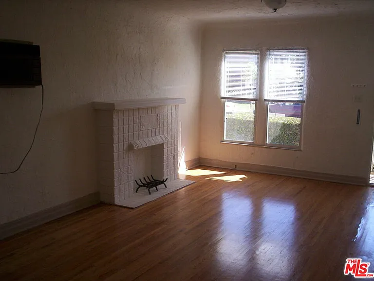 4354 Coolidge Ave — Photo 33