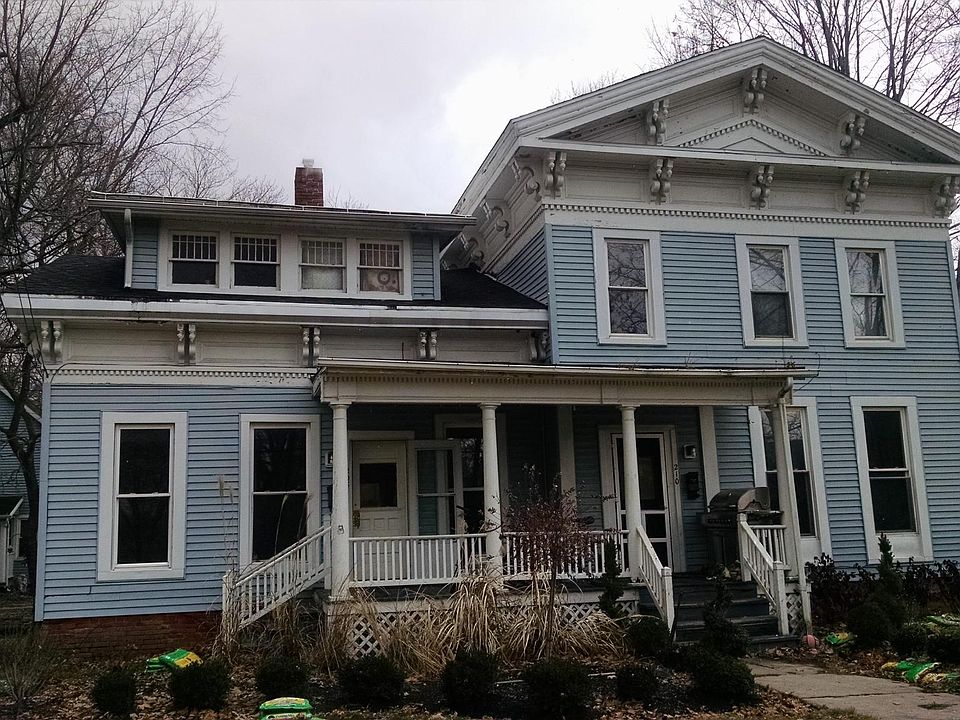 1st image of 210 N Broadway St