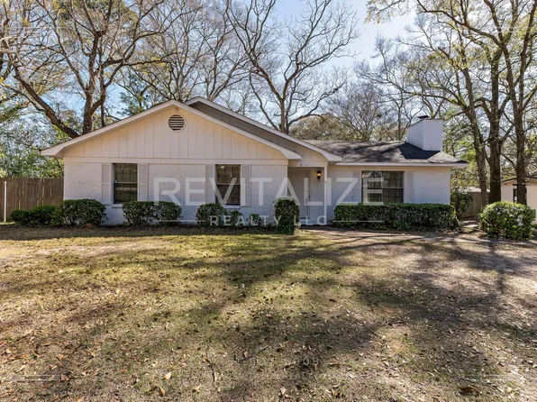 5623 Plantation Oaks Dr, Theodore, AL 36582