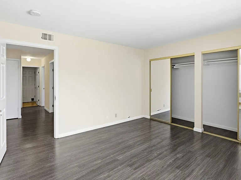 663 Albion Dr — Photo 30