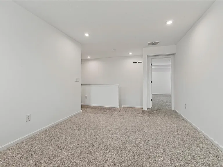 20374 N Pacific Ave — Photo 17