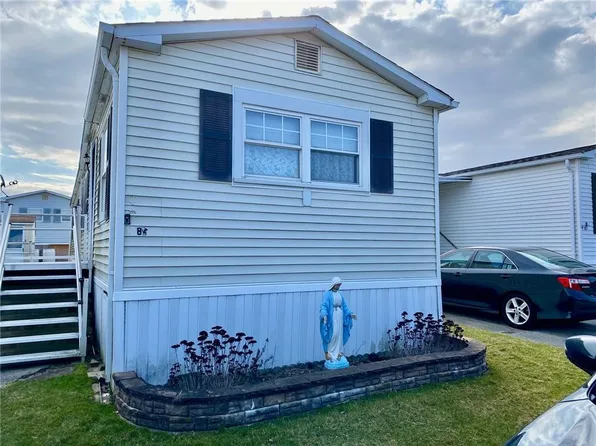 84 Bayview Park, Middletown, RI 02842