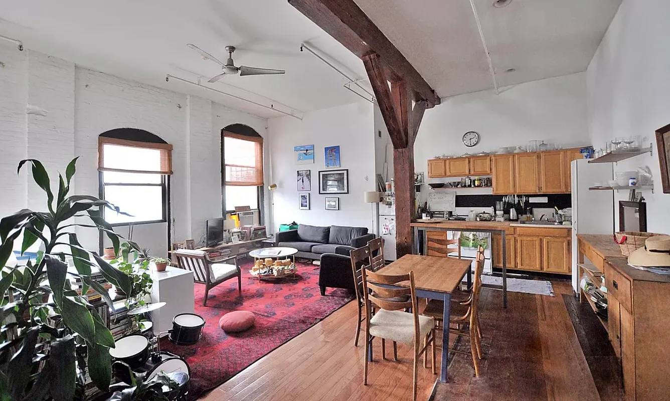 5 Delevan Street 302