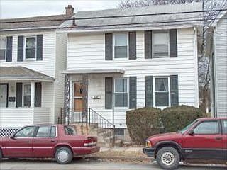 2nd image of 935 Franklin St