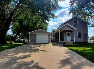 501 3rd St, Durant, IA 52747