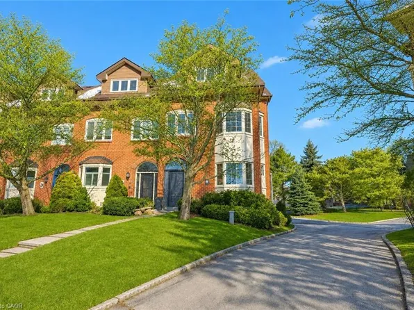 63 Tradewind Dr, Oakville, ON L6L 6K8