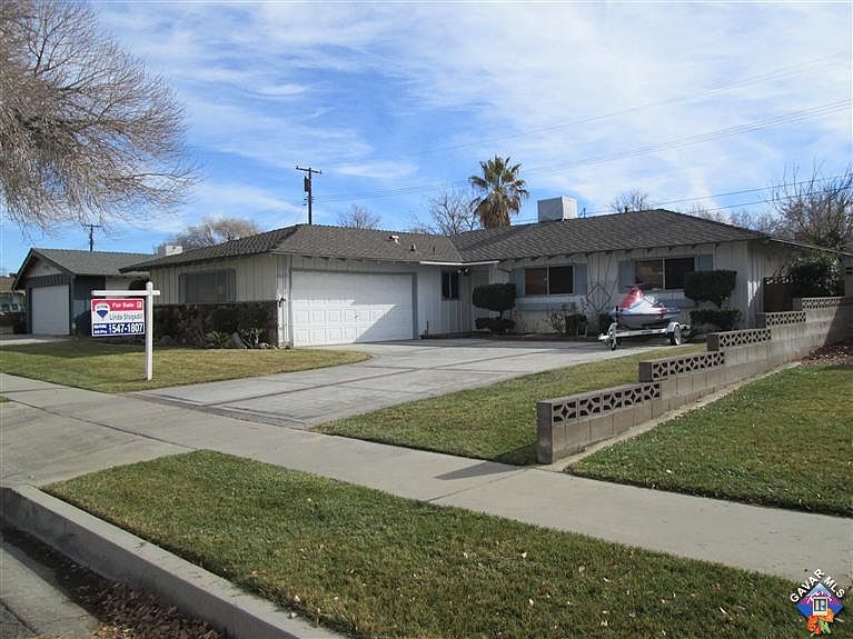 1st image of 656 W Avenue J11
