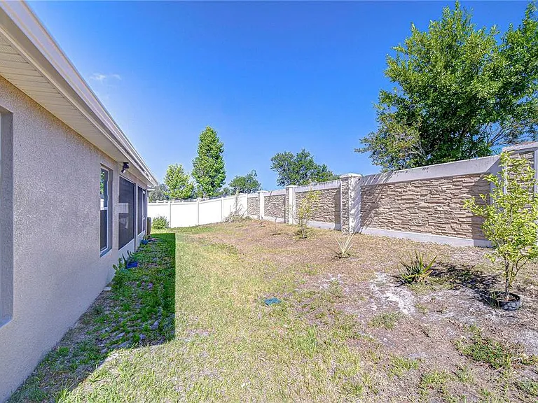 6731 Castle Green Pl — Photo 4