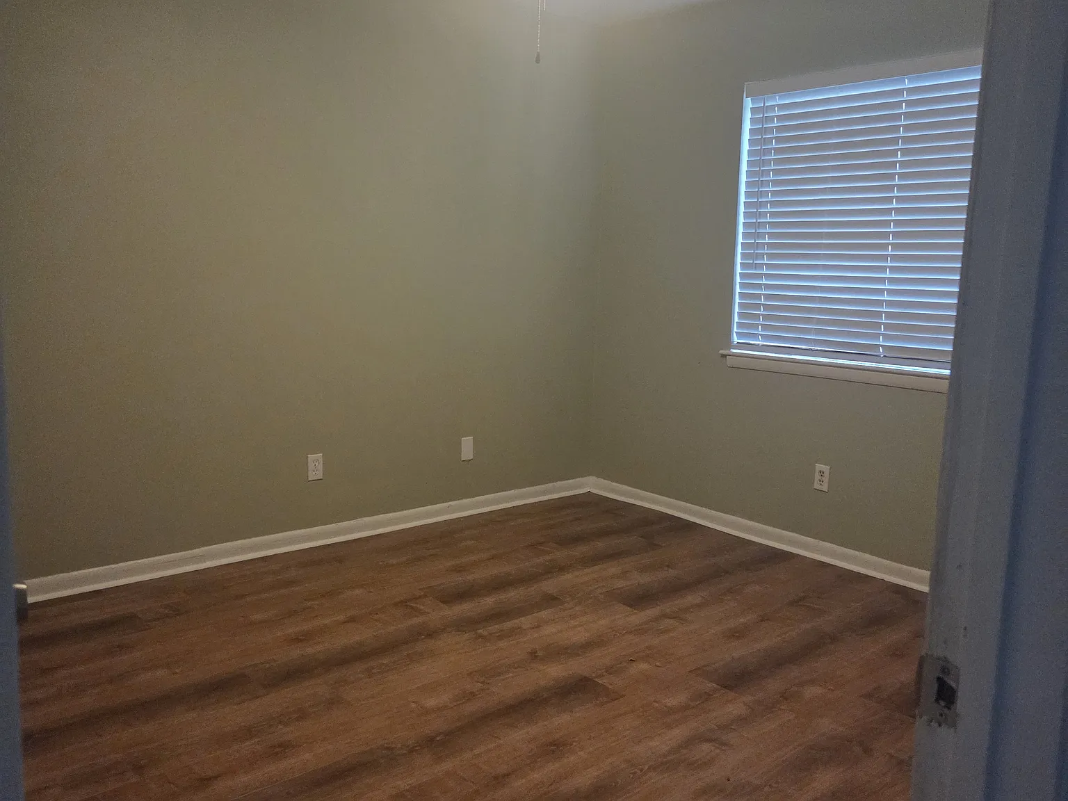 3 bed, 1.5 bath, 1134 sqft, $1,700 — Photo 3