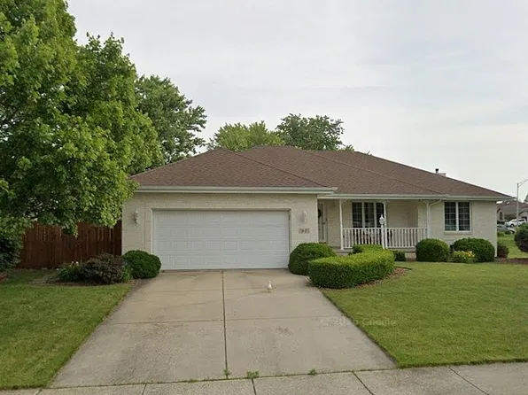97 Summerhill Dr, Dyer, IN 46311