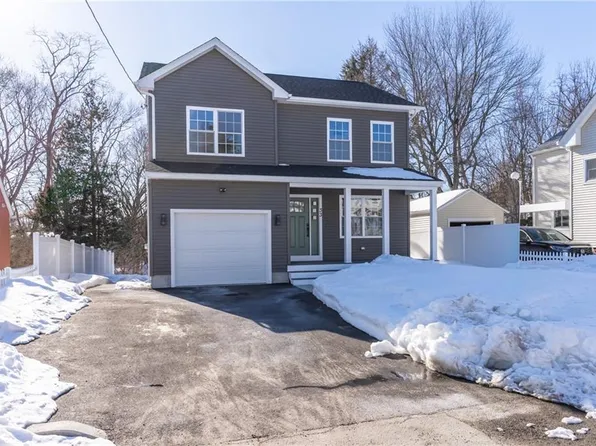 33 Hemlock Ave, Cranston, RI 02910