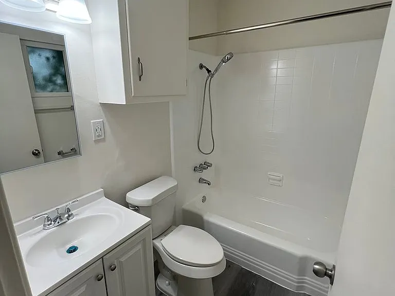 14905 Lemoli Ave. — Photo 15