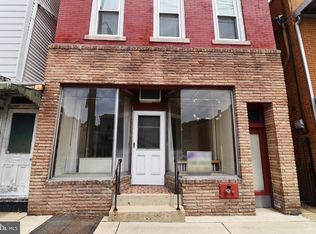 27 S 2nd St, Saint Clair, PA 17970
