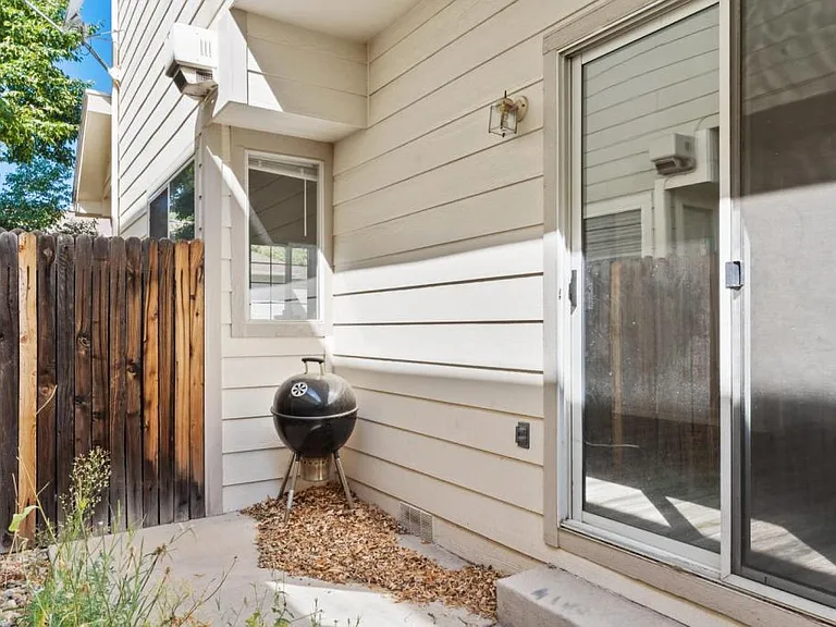 913 Samuel Point — Photo 26